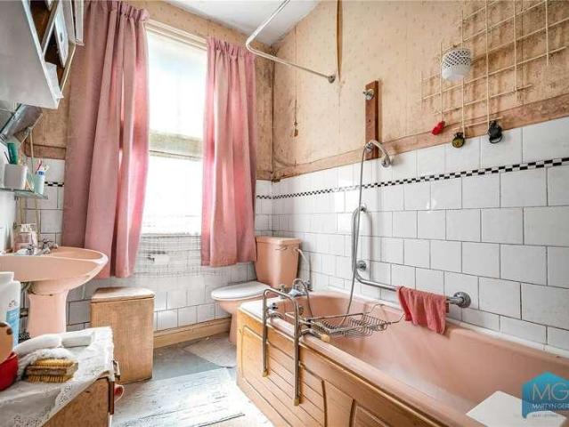 House for sale in Crouch End, Greater London