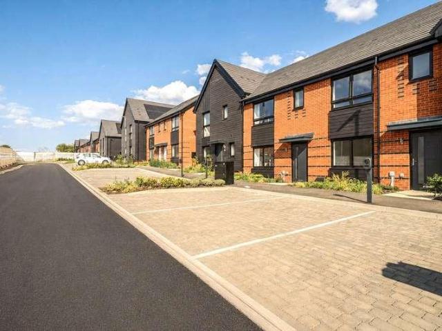 House for sale in Missendens Community Board, Holmer Green
