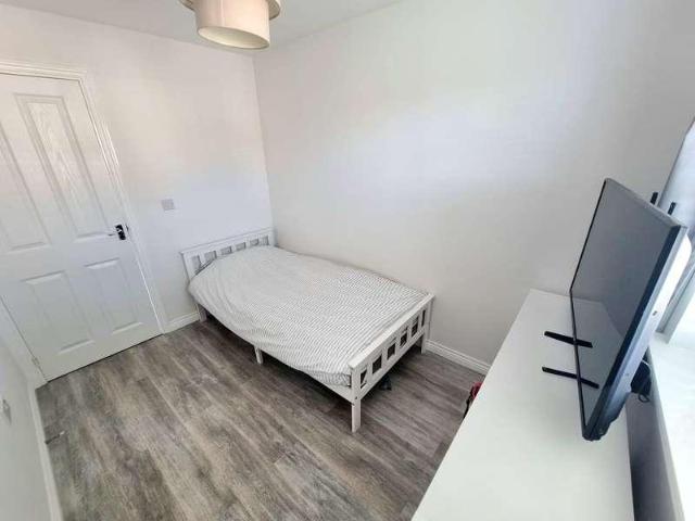 House for sale in Tredwr, Bridgend