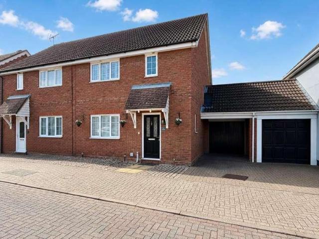 House for sale in Chipping Hill, Essex