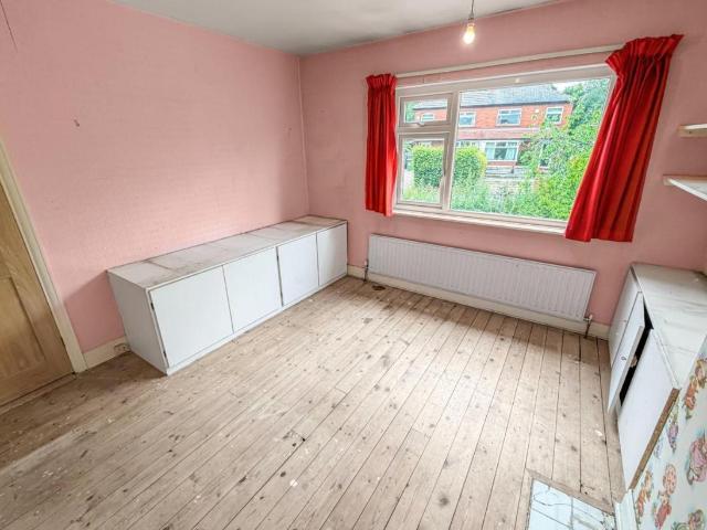 House for sale in Carr Manor, Chapel Allerton