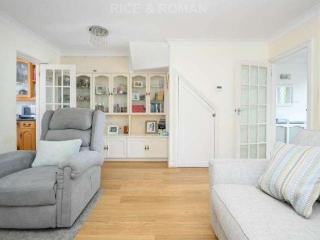 House for sale in Tolworth, Greater London
