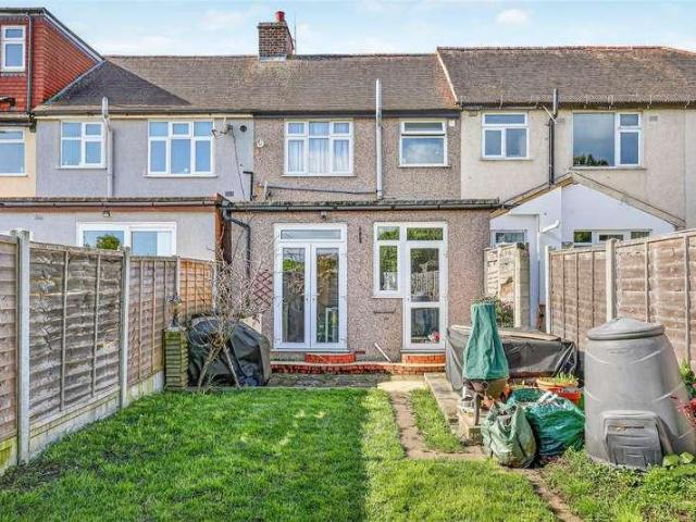 House for sale in Hainault, Greater London