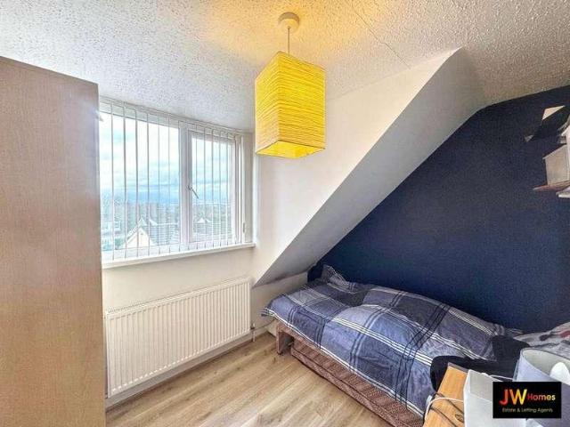 House for sale in Tir-y-berth, Wales