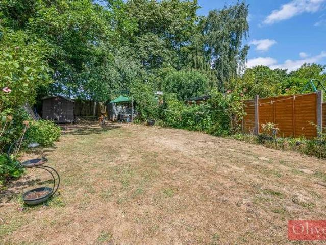 House for sale in Five Acres, Hertfordshire