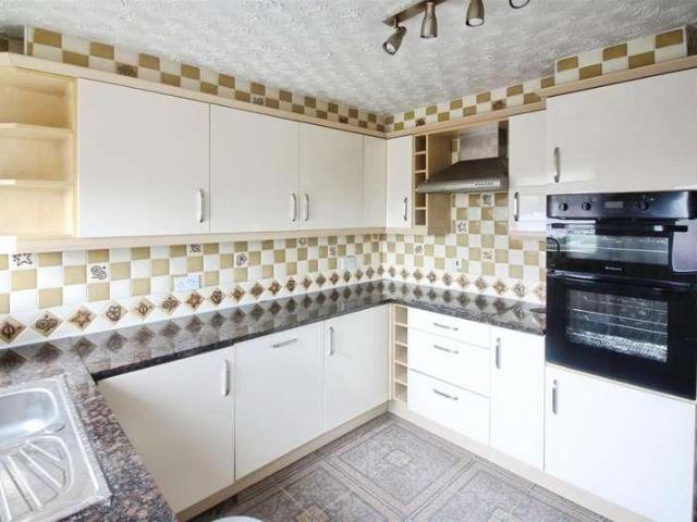 House for sale in Scholes, West Yorkshire