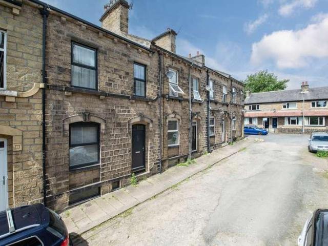 House for sale in Crossflatts, West Yorkshire