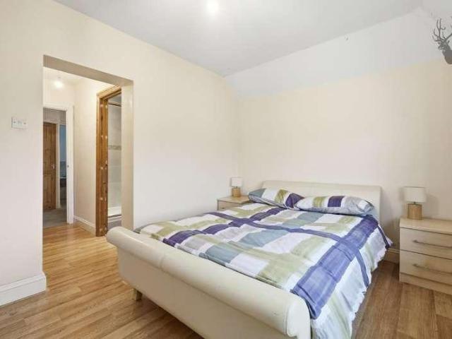 House for sale in Epping Green, Epping