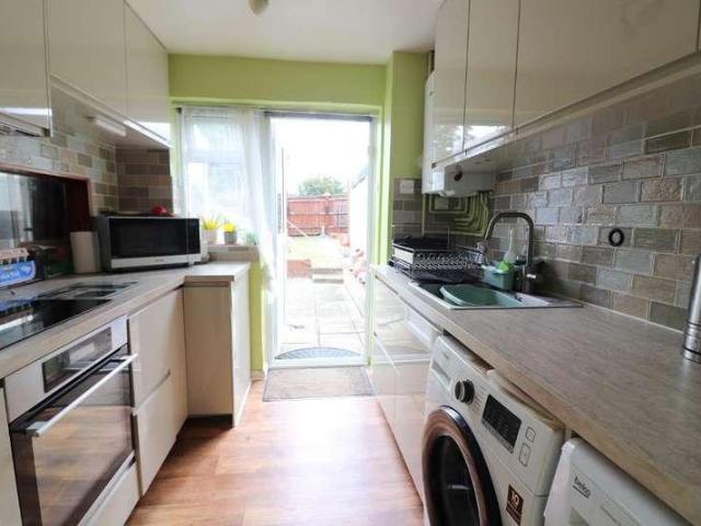 House for sale in Luton