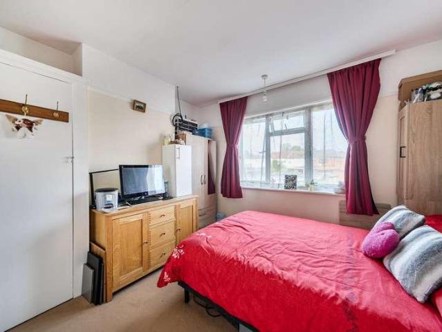 House for sale in Queensbury, Greater London