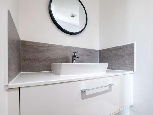 House for sale in Old Wharf, City Of Leicester