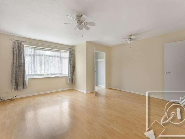 House for sale in Westcourt, Hamerton