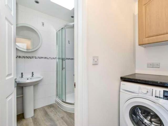 House for sale in Batchworth, Hertfordshire