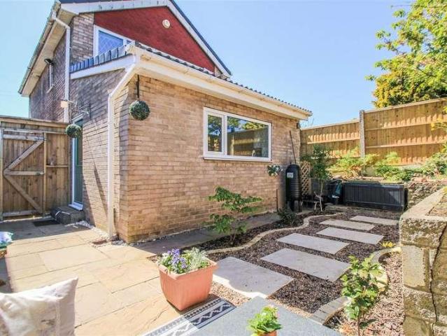 House for sale in Ossett, West Yorkshire