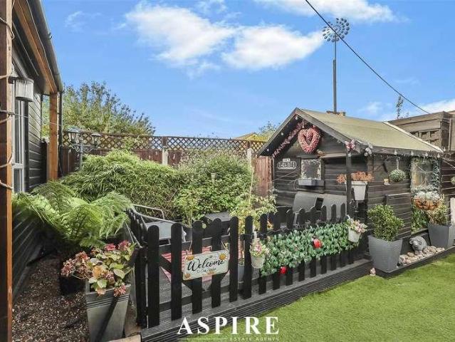 House for sale in London Borough of Barking and Dagenham, Greater London