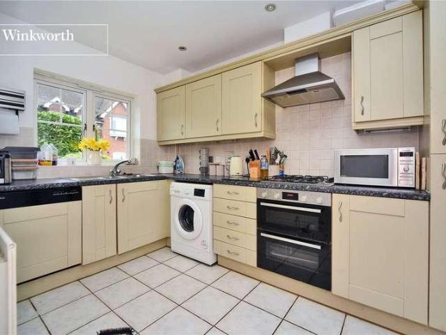 House for sale in Motspur Park, Greater London
