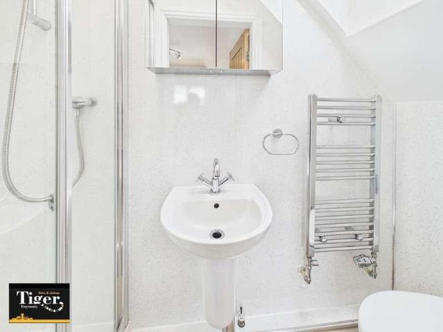 House for sale in Longton, Firbank