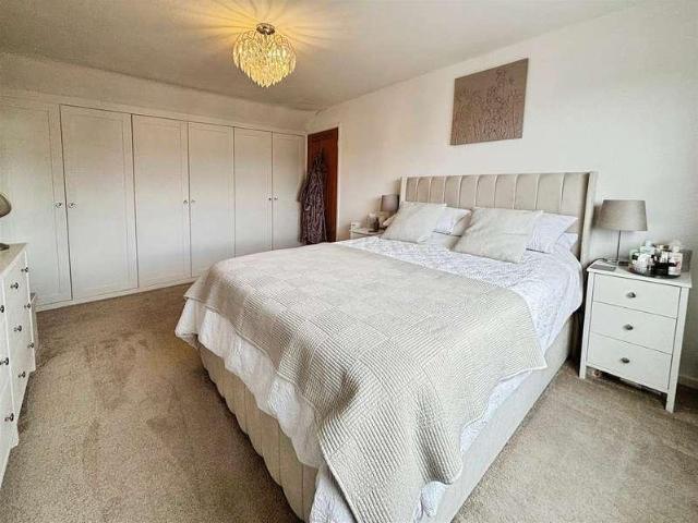 House for sale in Low Moor, West Yorkshire