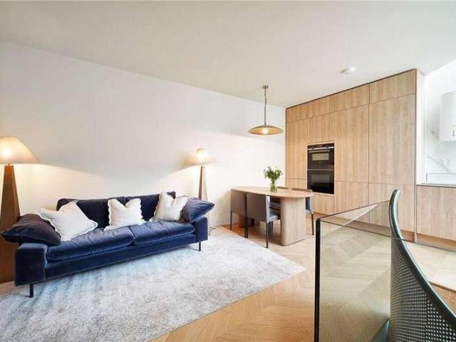 House for sale in Fulham, Greater London