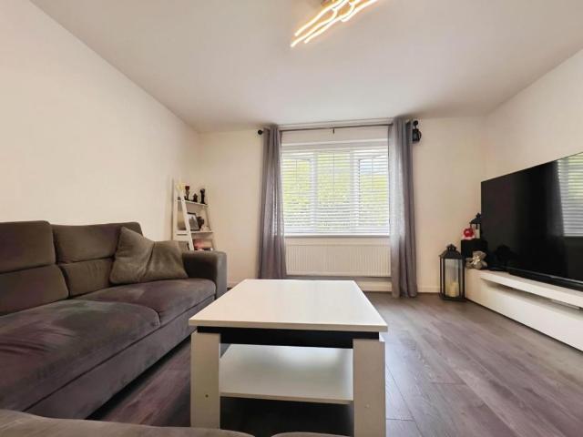 House for sale in Leigh, Bedford