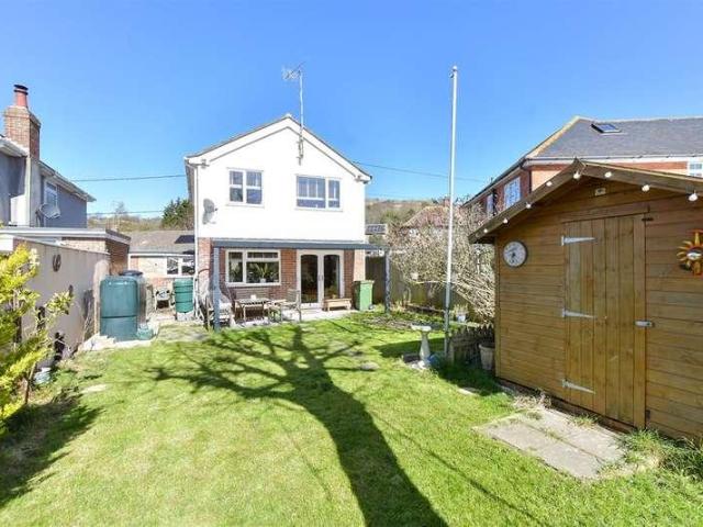 House for sale in Folkestone, Peene