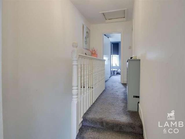 House for sale in Dale Hill, Essex