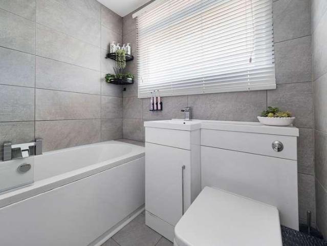 House for sale in Halton