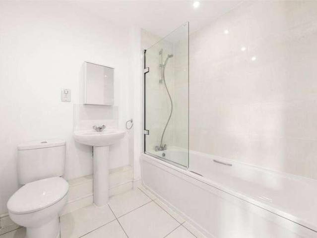 House for sale in Emmbrook, Wokingham