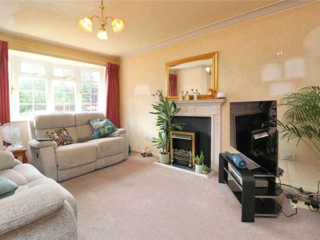 House for sale in Horsell, Woking