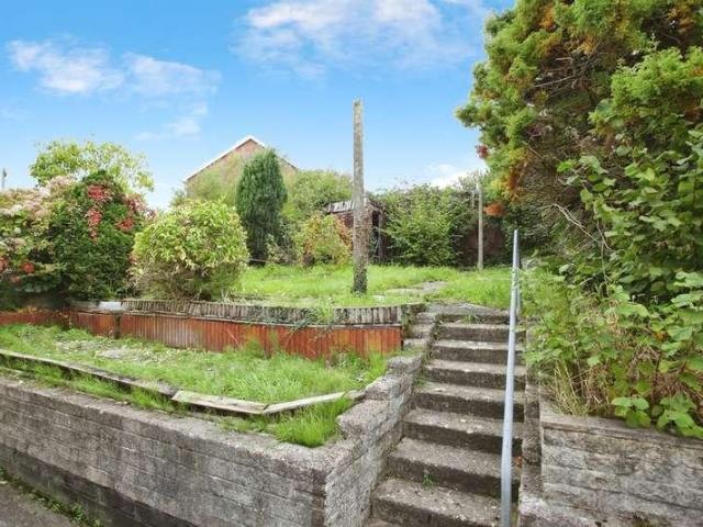 House for sale in Caledfryn, Wales