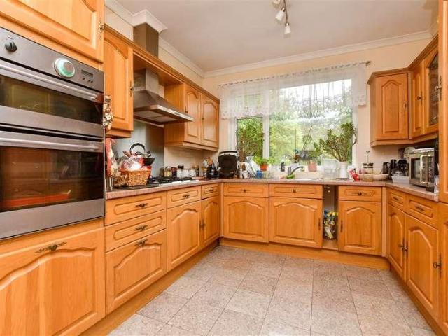 House for sale in Pachesham Park, Surrey