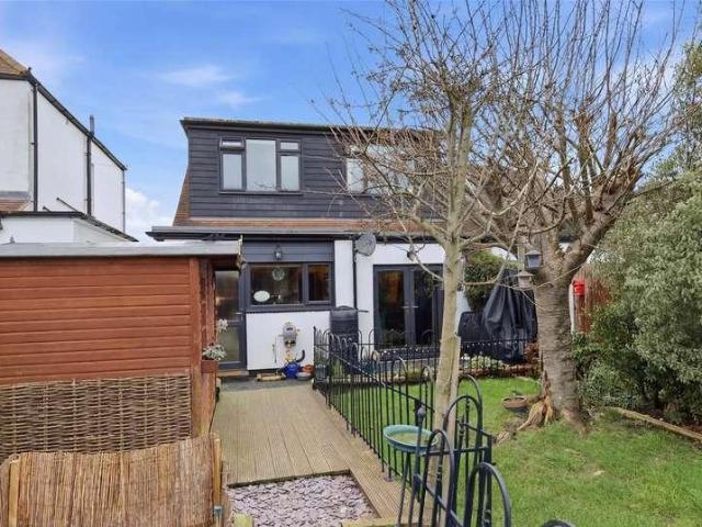 House for sale in North Shoebury, Alton Barnes
