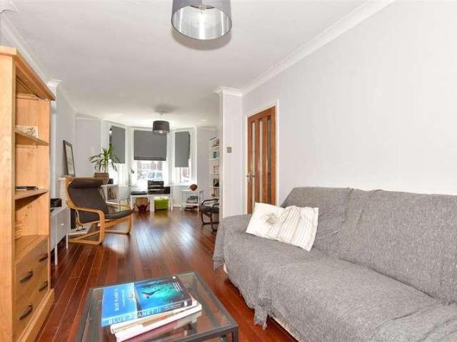 House for sale in Folkestone, Morehall