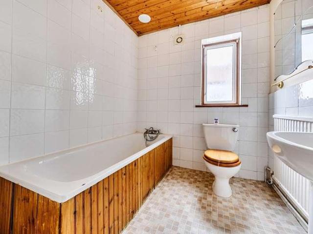 House for sale in London Borough of Croydon, Addiscombe