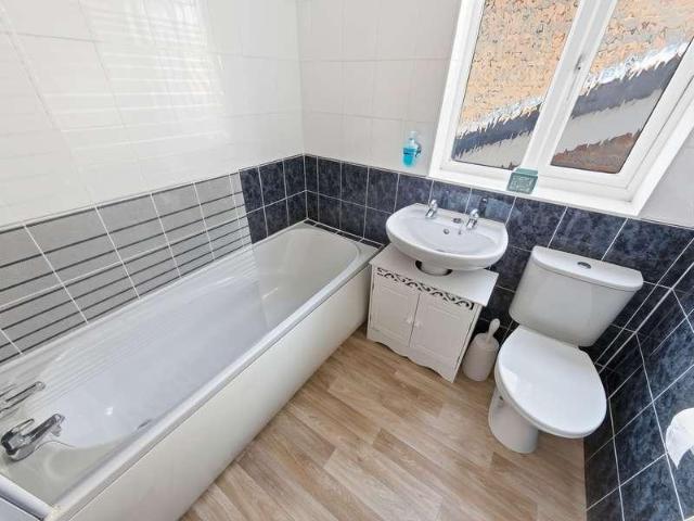 House for sale in Costhorpe, East Midlands