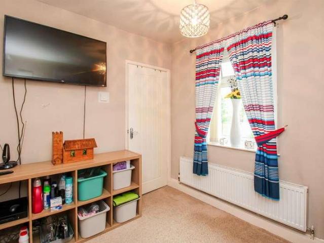 House for sale in Ossett, West Yorkshire