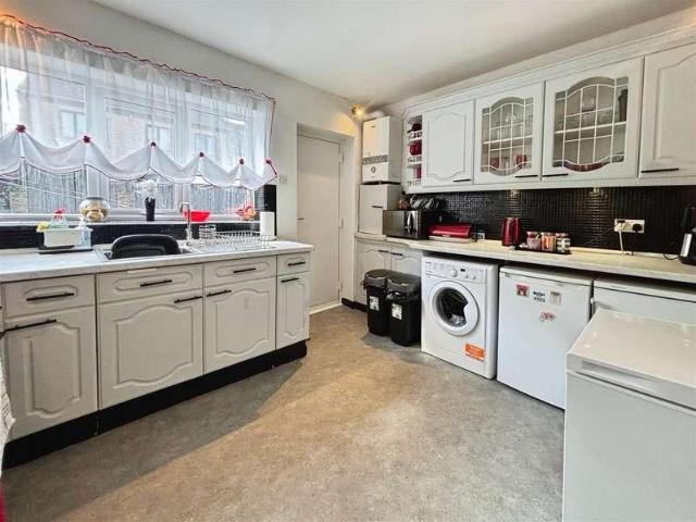 House for sale in Slack Side, West Yorkshire