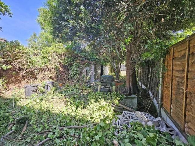 House for sale in Greater London