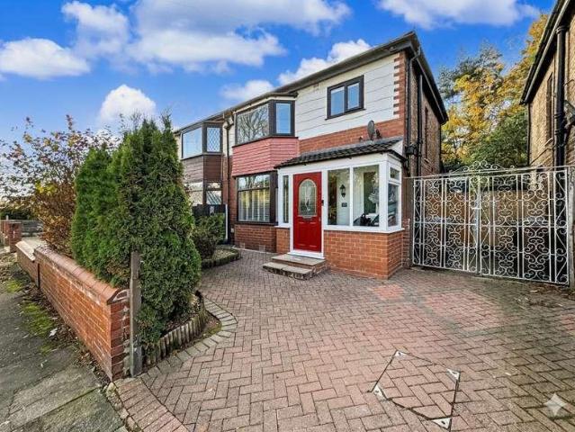 House for sale in Besses o' th' Barn, Bury
