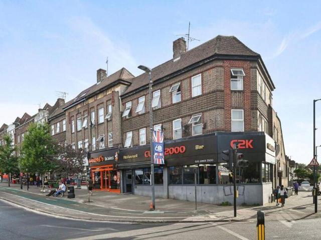 House for sale in Lane, Greater London