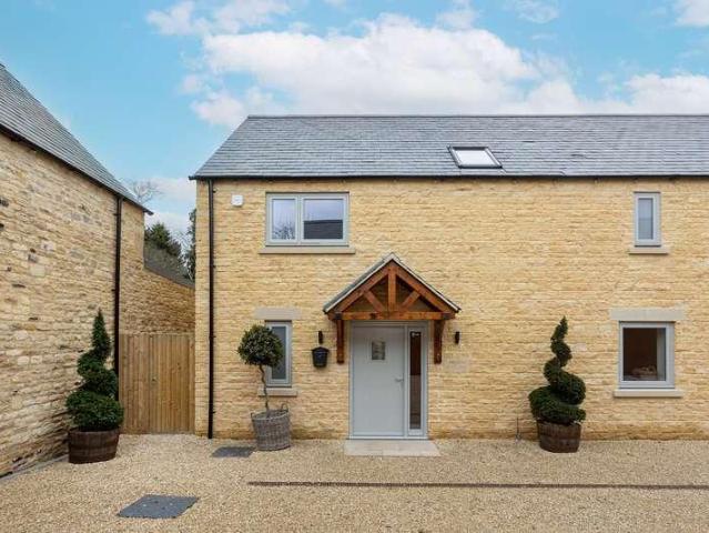 House for sale in Fossebridge, Gloucestershire