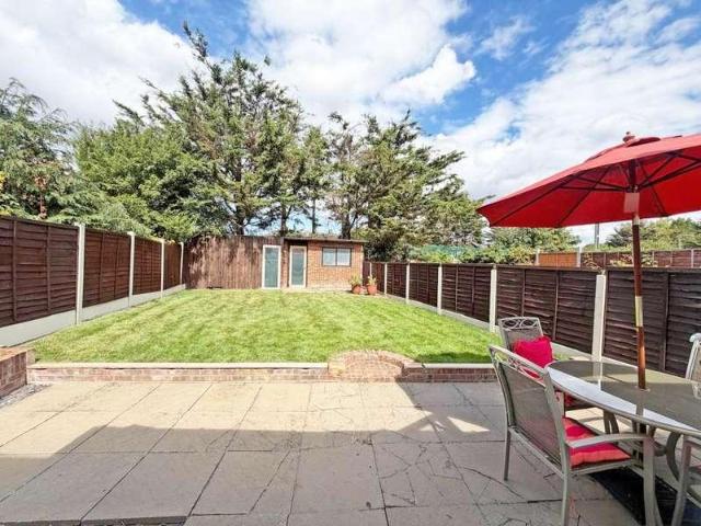 House for sale in Thames View, Greater London