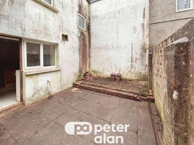 House for sale in Bridgend, Newcastle