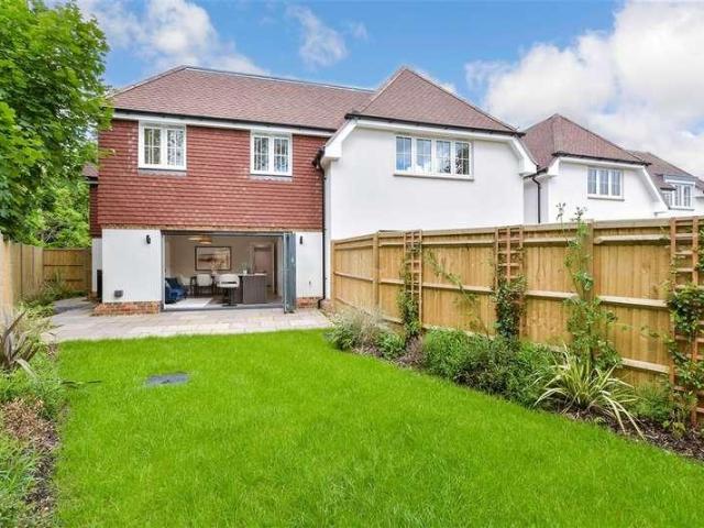 House for sale in Pachesham Park, Surrey