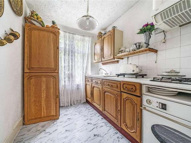 House for sale in Beckenham, Elmers End