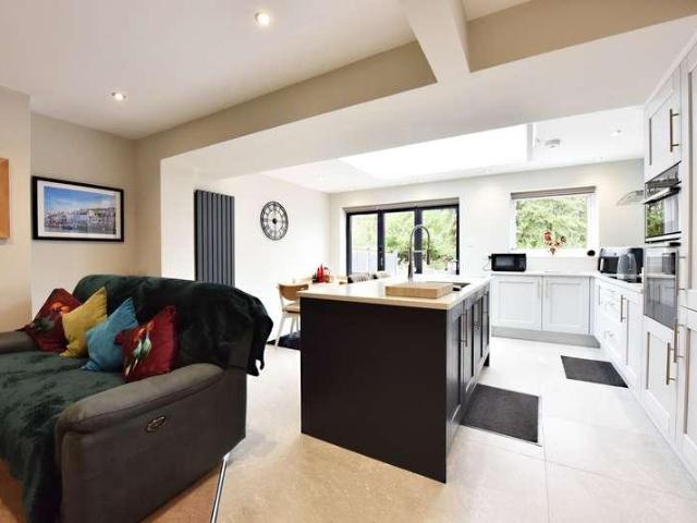 House for sale in Kingswinford, Dudley