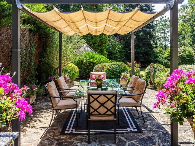 House for sale in Purley, Purley