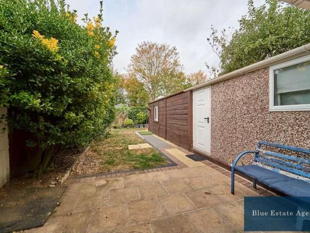 House for sale in Greater London