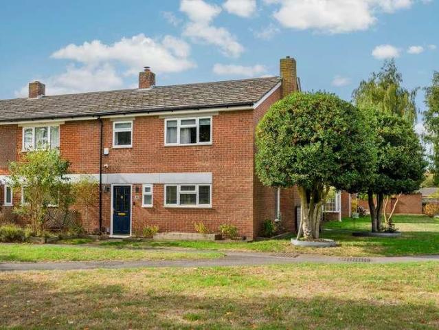 House for sale in Emmbrook, Wokingham