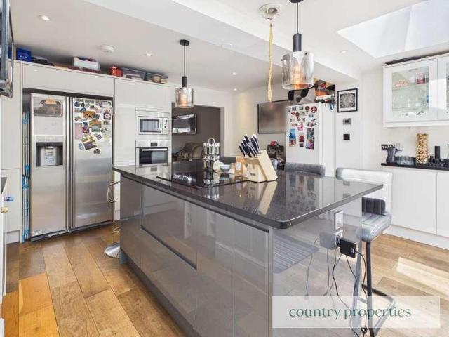 House for sale in Panshanger, Fretherne